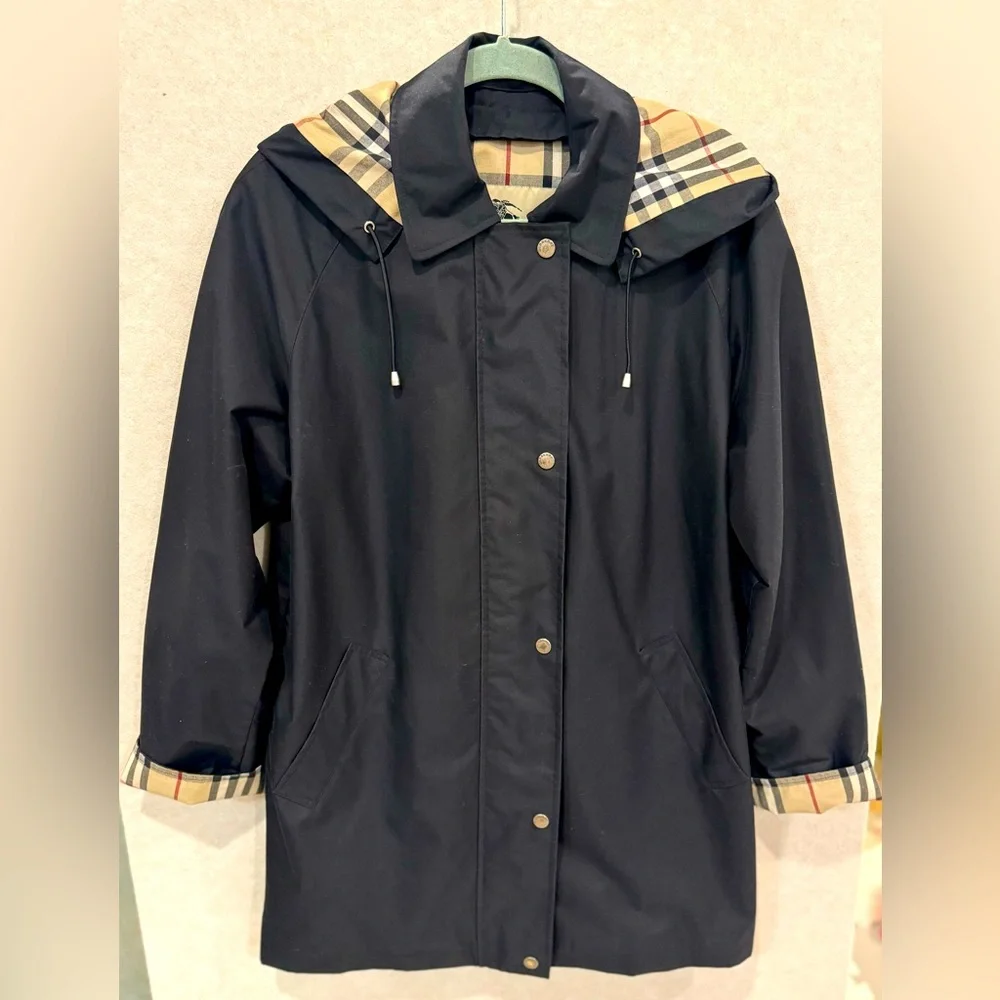 ✨ Authentic Burberry Coat ✨ - Women’s - Size: 6 - Picture 3 of 10